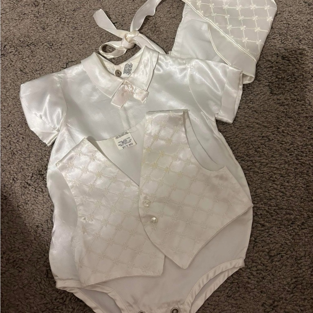 Elegant White Baby Outfit with Vest and bonnet